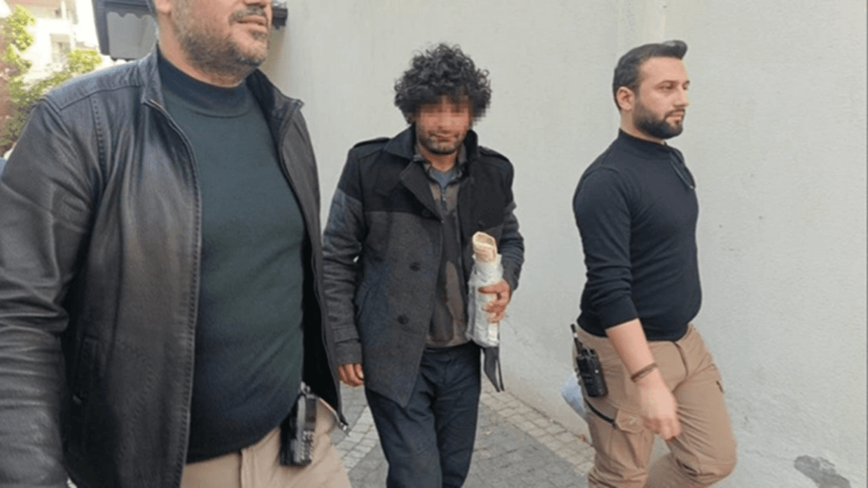 تراجع عن الإنتحار بسبب ساندويش شاورما