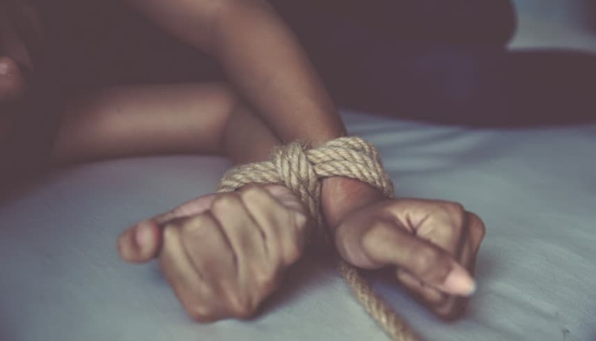 أم مصرية تقتل نجلها بمساعدة شقيقه