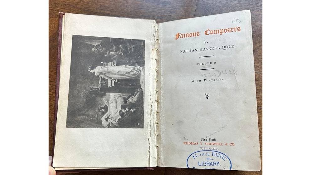 إعادة كتاب لمكتبة بعد 104أعوام