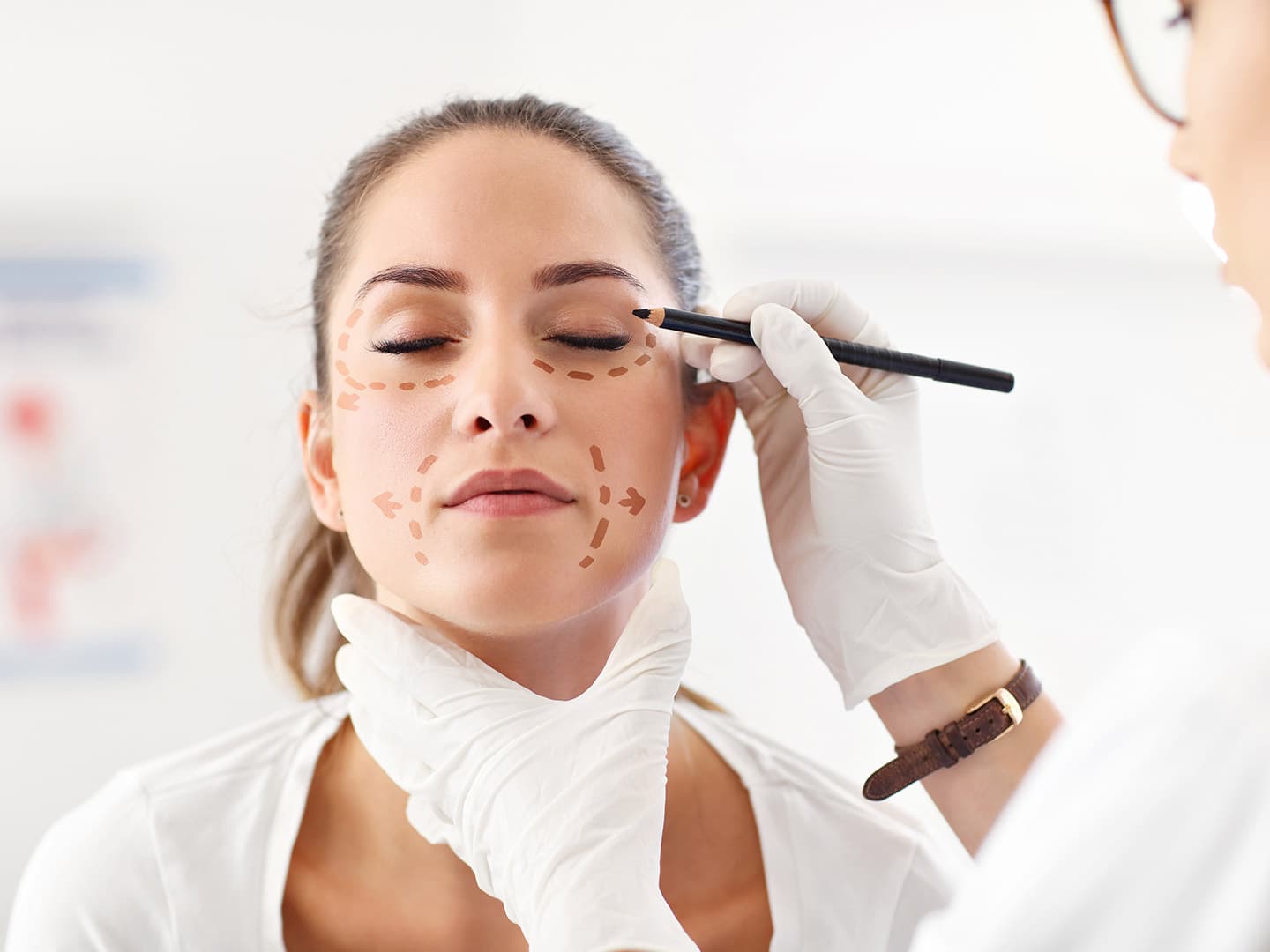 ما هو العمر المناسب للحقن التجميلية؟