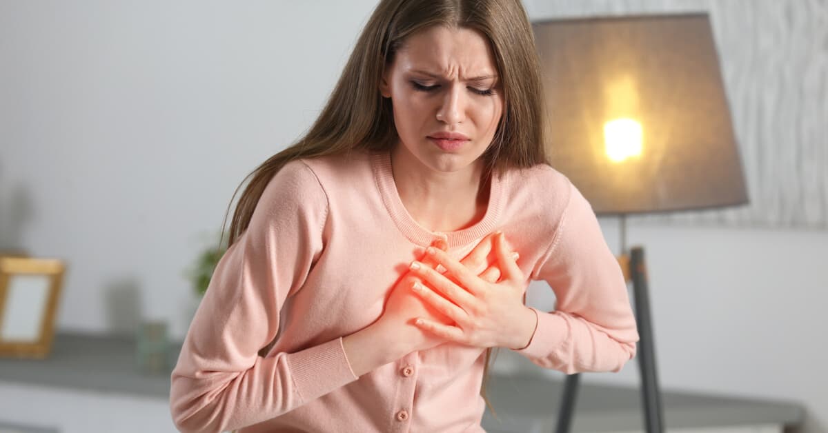 أسباب ضيق التنفس وخفقان القلب عند النوم