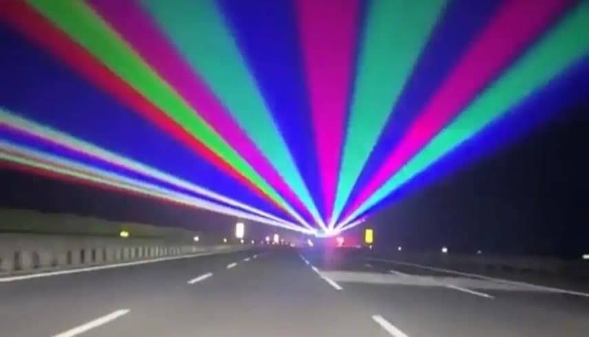 أضواء ليزر لمنع نوم السائقين في الصين
