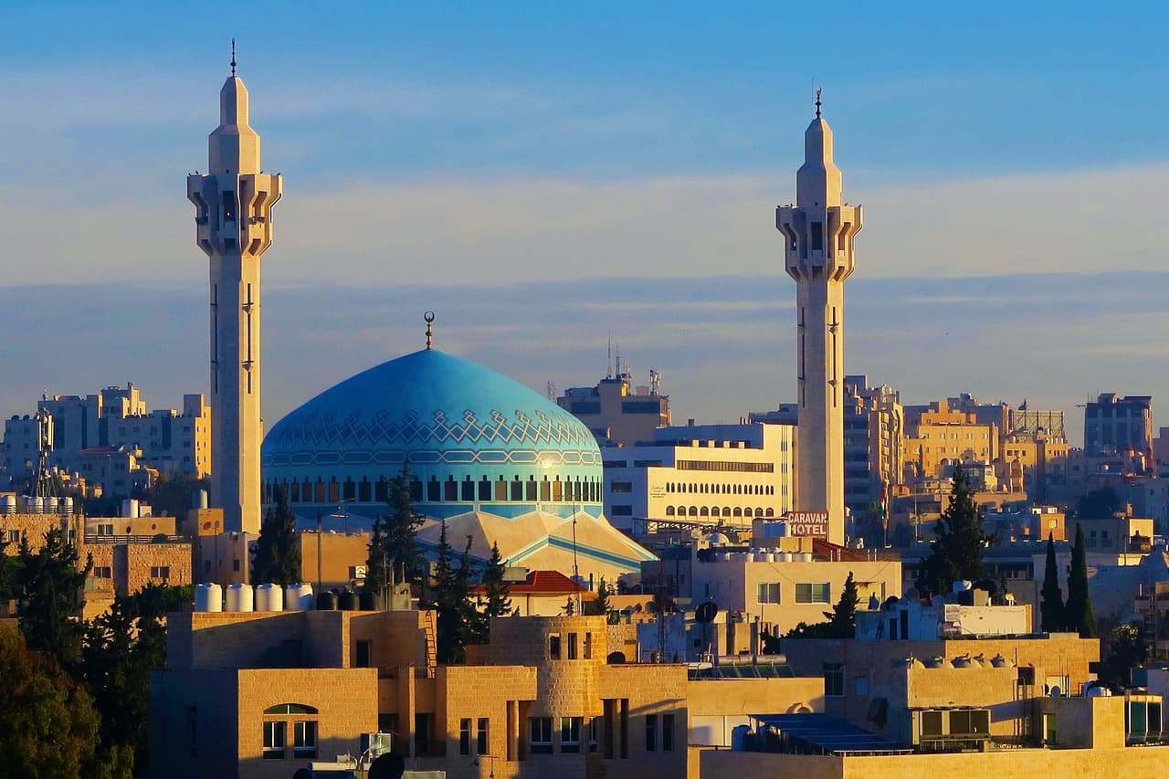 حالة عدم استقرار جوي تؤثر على المملكة ظهر اليوم