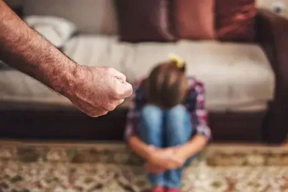 العراق.. قتل ابنته لأنها فتحت الباب لشقيقها المطرود