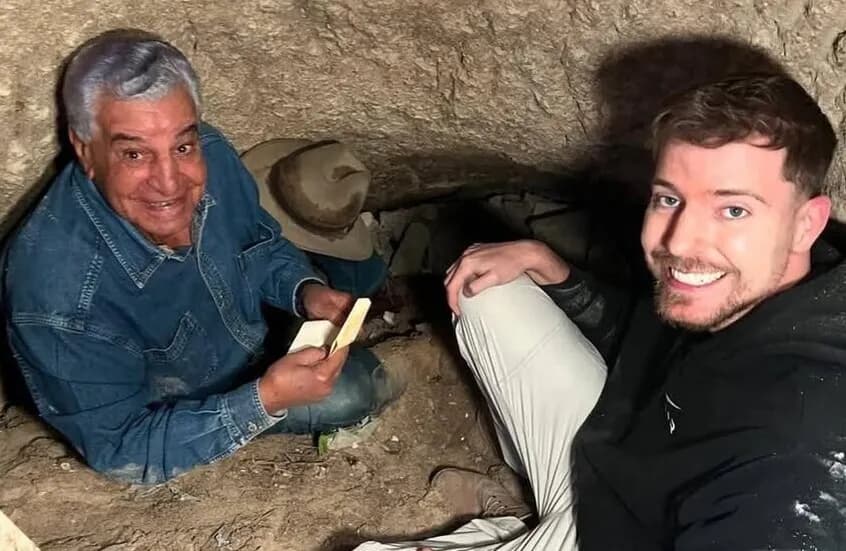"مستر بيست" دفع مليون دولار للحكومة المصرية للتصوير داخل الأهرامات