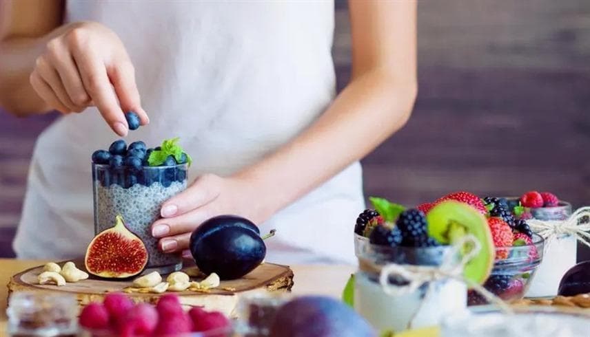 عادات تحسن صحة الأمعاء والدماغ