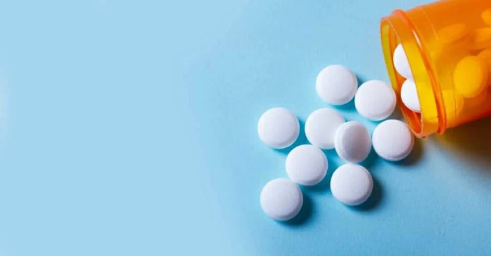 الدواء الأمريكية توافق على أول قرص يجمع أشهر مسكنين للألم