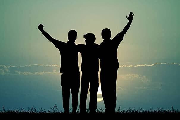 8 عبارات قد تفسد صداقتك من دون أن تنتبهي..