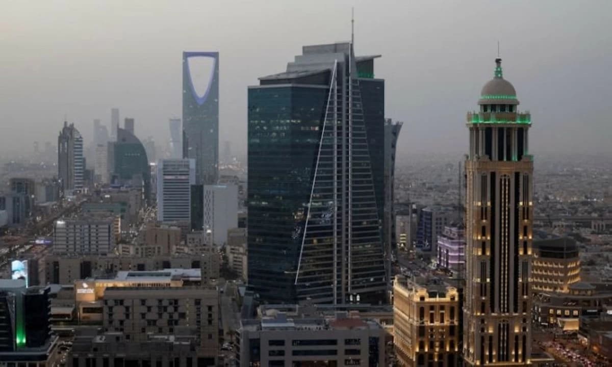 السعودية تحوّل التعليم في مدارس الرياض إلى "عن بُعد" لمدة أسبوع
