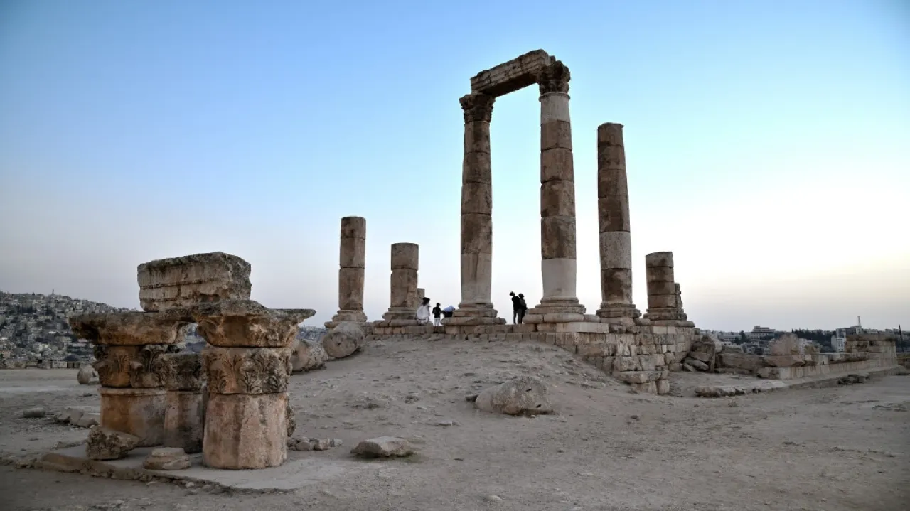 ارتفاع قليل على درجات الحرارة وأجواء معتدلة